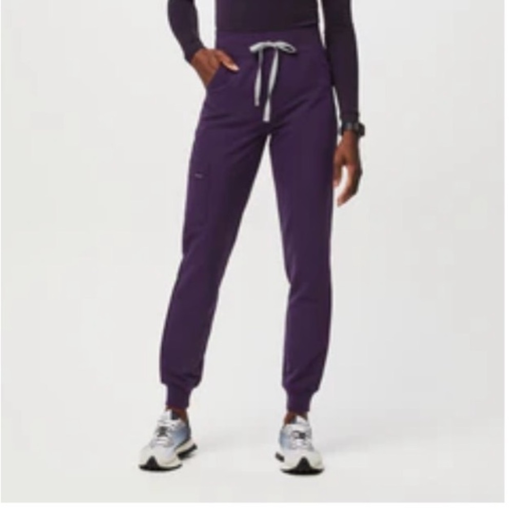 Figs scrub bottoms